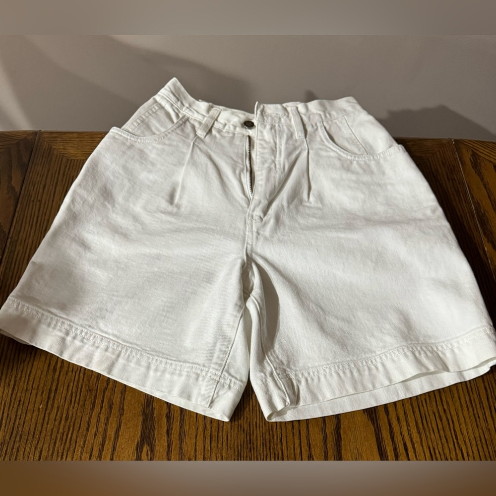 White jean shorts with 4 pockets XS
